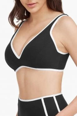 Elite Black Tops Elite D/DD Moulded Cup Bralette